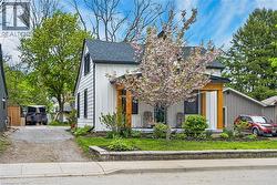 255 MACNAB Street  Dundas, ON L9H 2K4