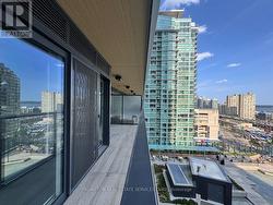 1709 - 1 CONCORD CITYPLACE WAY Toronto, ON M5V 0X3
