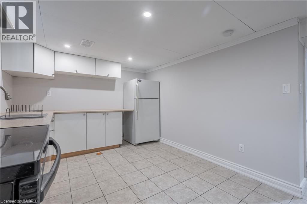 101 Ivon Avenue Unit# Basement, Hamilton, ON