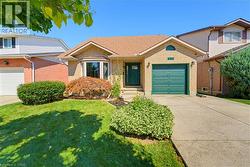413 ACADIA Drive  Hamilton, ON L8W 2R4