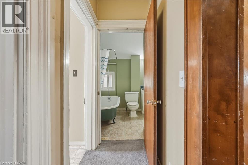84 West Avenue S, Hamilton, ON