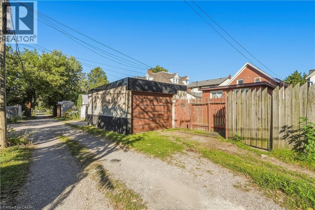 84 West Avenue S, Hamilton, ON
