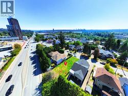 809 HENDERSON AVENUE Coquitlam, BC V3K 1P1