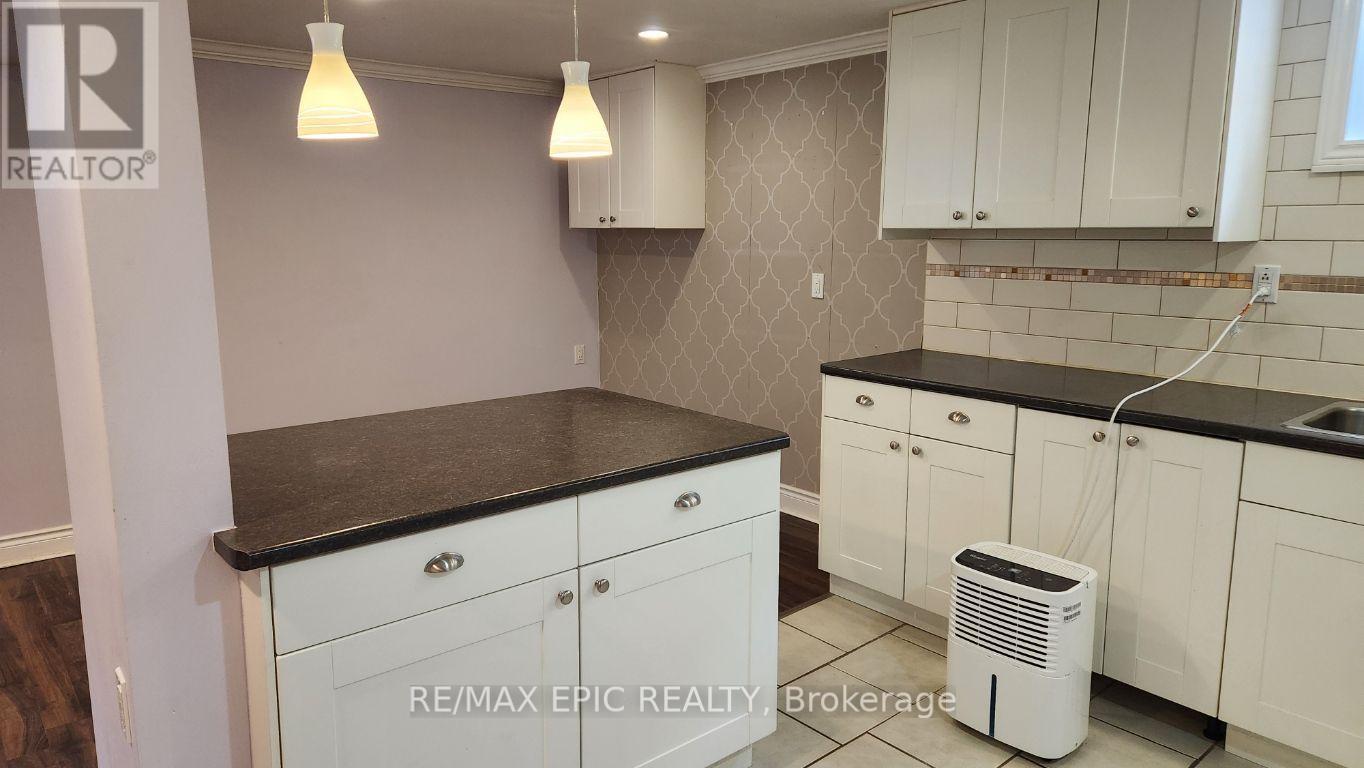 3389 Kelowna Court, Mississauga, ON