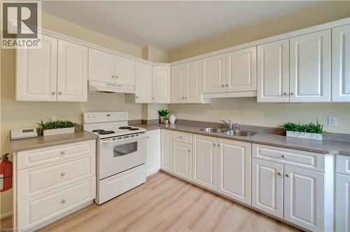 9 Salisbury Avenue, Cambridge, ON 