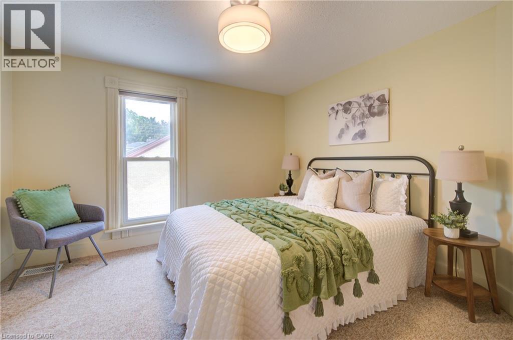 9 Salisbury Avenue, Cambridge, ON