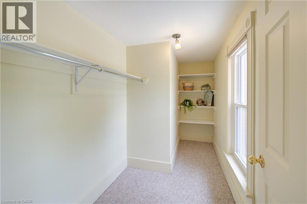 9 Salisbury Avenue, Cambridge, ON