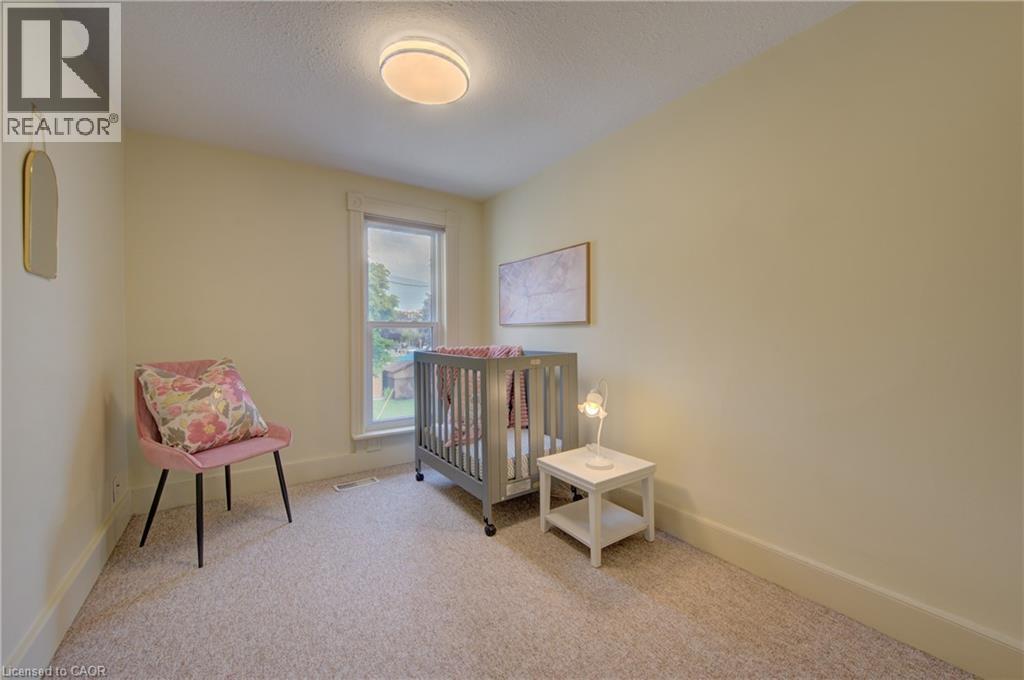 9 Salisbury Avenue, Cambridge, ON
