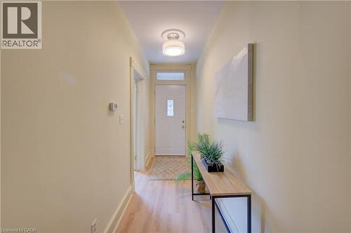 9 Salisbury Avenue, Cambridge, ON 