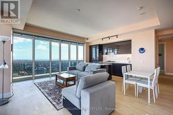 6005 - 7 GRENVILLE STREET Toronto, ON M4Y 0E9