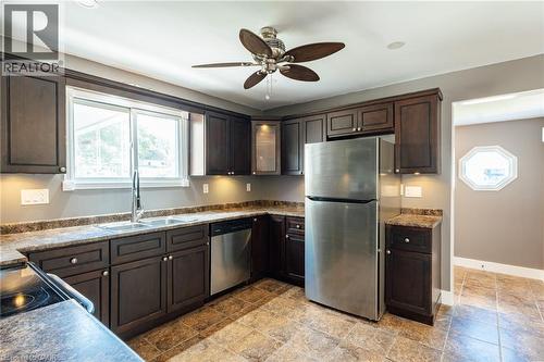 kitchen - 11 Second Avenue, Cambridge, ON 