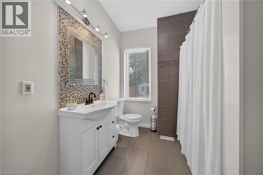 56 East 23Rd Street, Hamilton, ON