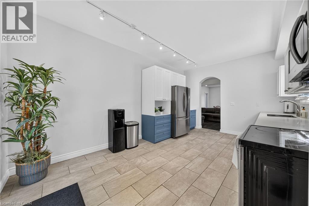 56 East 23Rd Street, Hamilton, ON