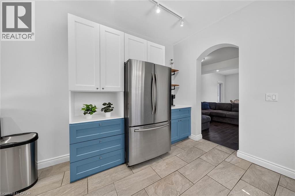 56 East 23Rd Street, Hamilton, ON