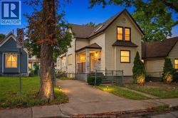 377 PARENT Windsor, ON N9A 2B7