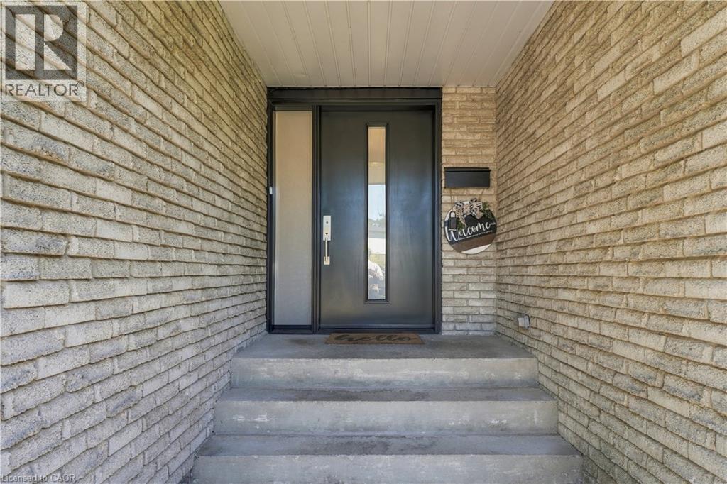 2390 Sinclair Circle, Burlington, ON