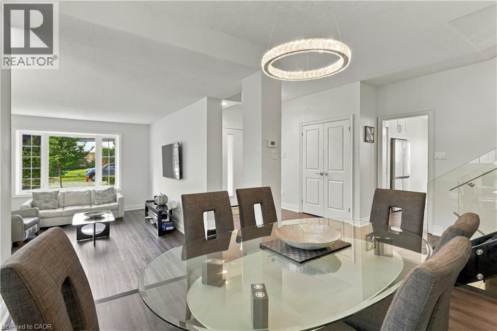 2390 Sinclair Circle, Burlington, ON