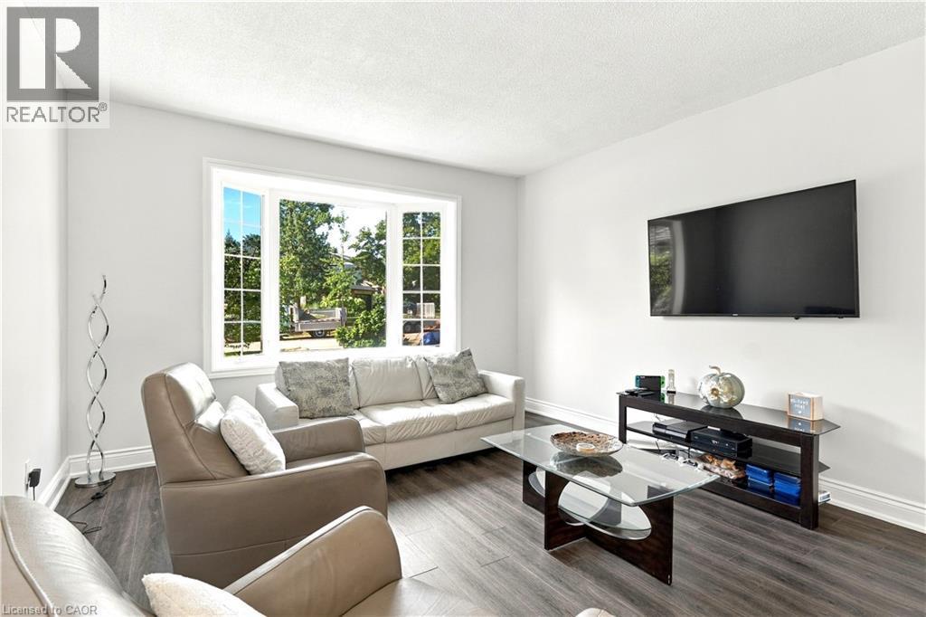 2390 Sinclair Circle, Burlington, ON
