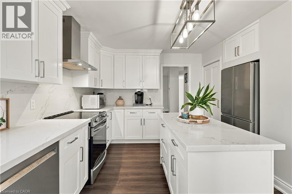 2390 Sinclair Circle, Burlington, ON