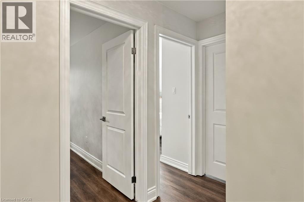 2390 Sinclair Circle, Burlington, ON