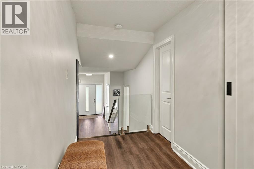 2390 Sinclair Circle, Burlington, ON