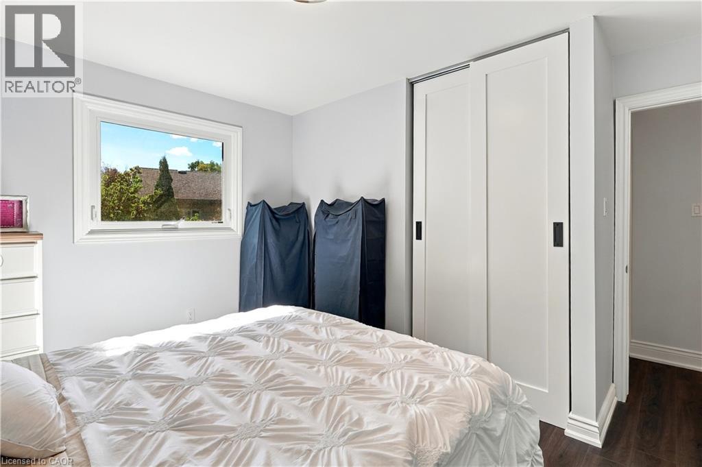 2390 Sinclair Circle, Burlington, ON
