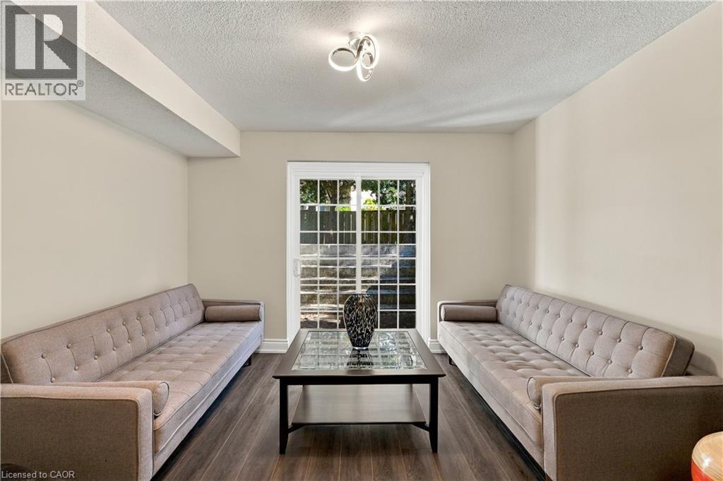 2390 Sinclair Circle, Burlington, ON
