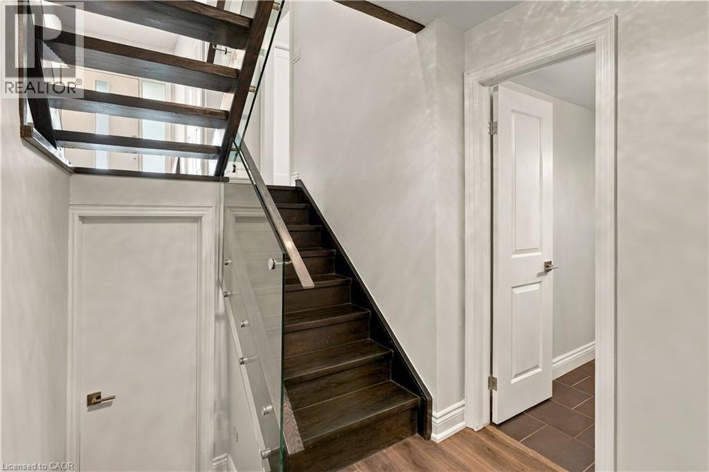 2390 Sinclair Circle, Burlington, ON