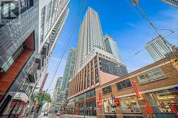 2416 - 400 KING STREET W Toronto, ON M5V 1K2