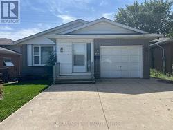 46 ANDREA DRIVE St. Catharines (Rykert/Vansickle), ON L2S 3N8