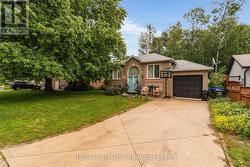 5 BRILLINGER DRIVE Wasaga Beach, ON L9Z 1L4