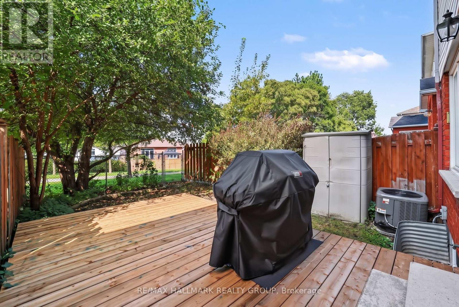 Deck / No Rear Neighbours - 21 Nobleton Avenue, Ottawa, ON