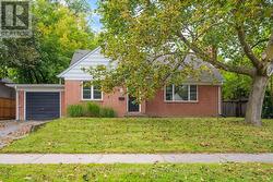 7 WASHINGTON AVENUE Oakville, ON L6K 1W5