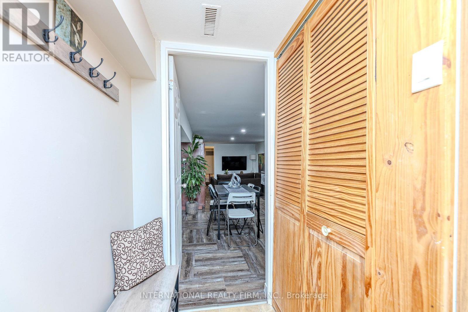 1291 Consort Crescent, Burlington, ON