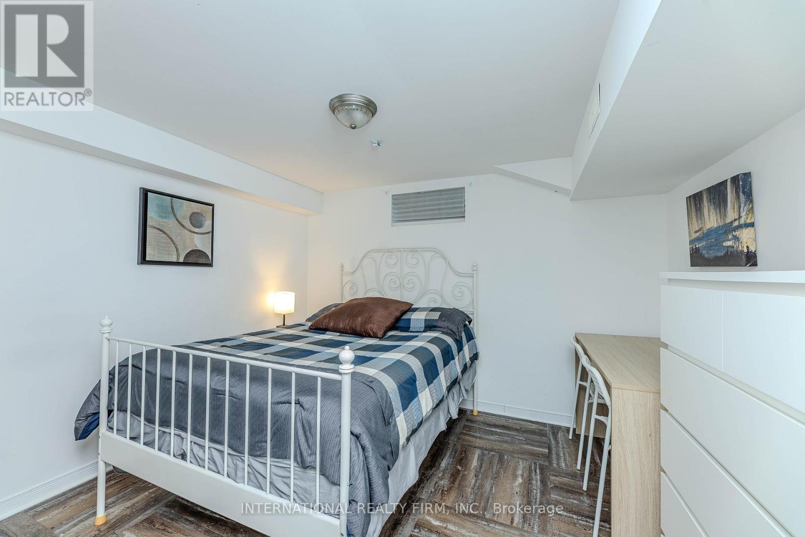 1291 Consort Crescent, Burlington, ON