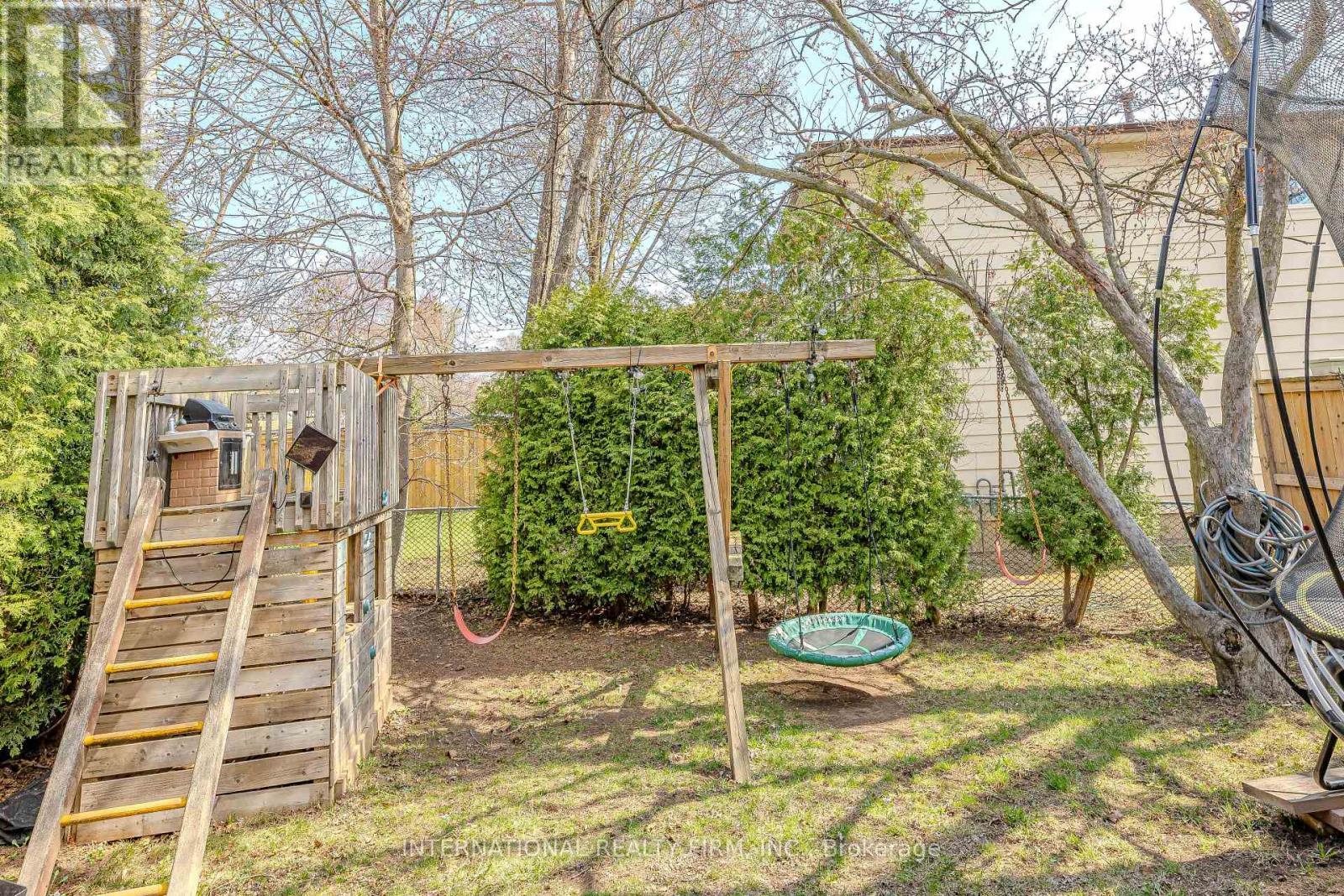 1291 Consort Crescent, Burlington, ON