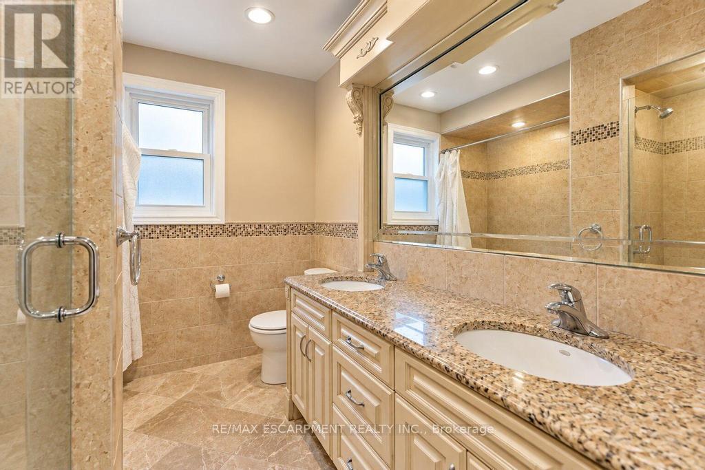 31 Fairleigh Crescent, Hamilton, ON