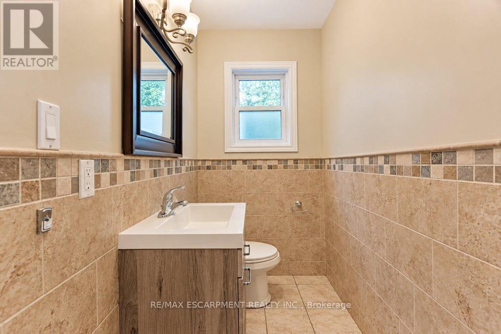 31 Fairleigh Crescent, Hamilton, ON
