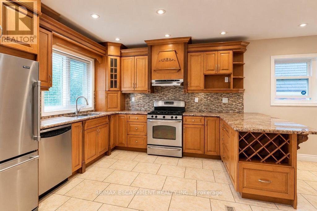 31 Fairleigh Crescent, Hamilton, ON