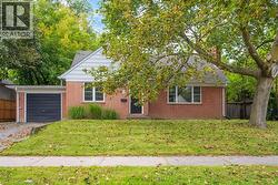 7 WASHINGTON Avenue Oakville, ON L6K 1W5