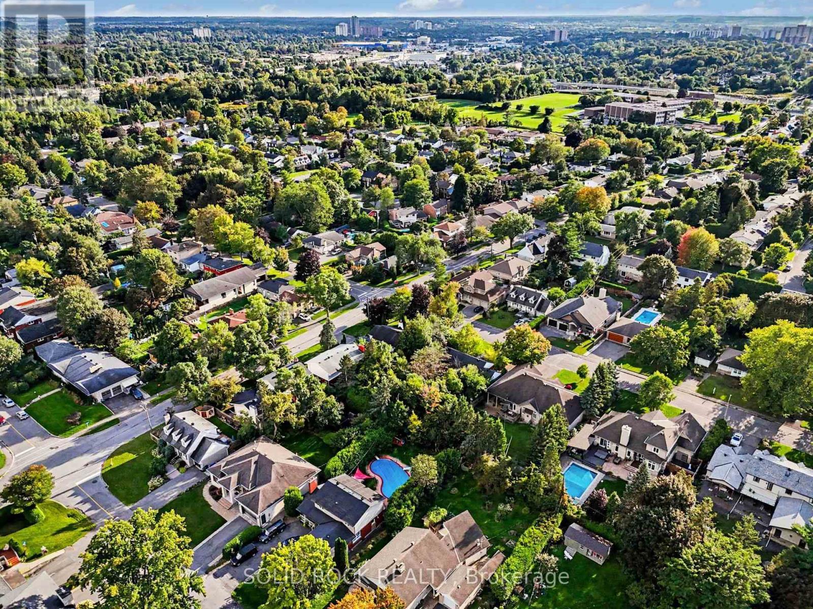 889 Mountainview Avenue, Ottawa, ON