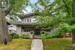 108 KINGSWOOD ROAD Toronto, ON M4E 3N5