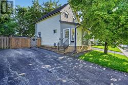 23 SOPHIA STREET Brockville, ON K6V 1V5