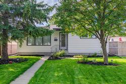484 Seaton Street  Winnipeg, MB R3K 1M5