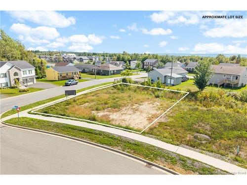 7 Aiden St, Fredericton, NB 