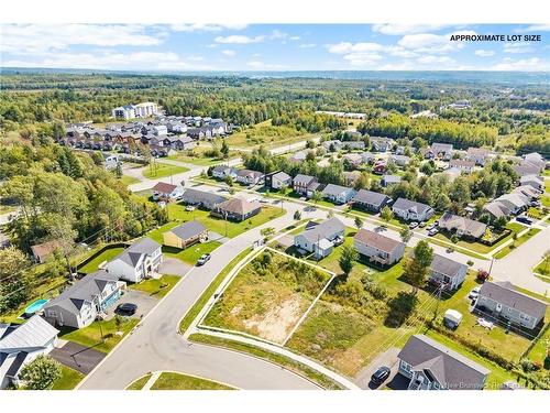 7 Aiden St, Fredericton, NB 