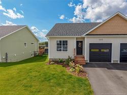 137 Glennorth ST  Fredericton, NB E3G 0A3
