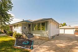 725 Rosseau AVE  Winnipeg, MB R2C 1Y1