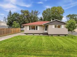 4910 Eldridge AVE  Winnipeg, MB R3R 0M5