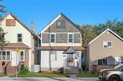 453 McGregor ST  Winnipeg, MB R2W 4X9